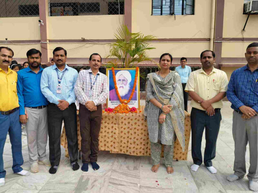 डीएवी पब्लिक स्कूल  में श्रद्धा और भक्ति भाव से मनाई गई महात्मा हंसराज जयंती 